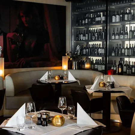 Radisson Blu Hotel, Hotel Luzern