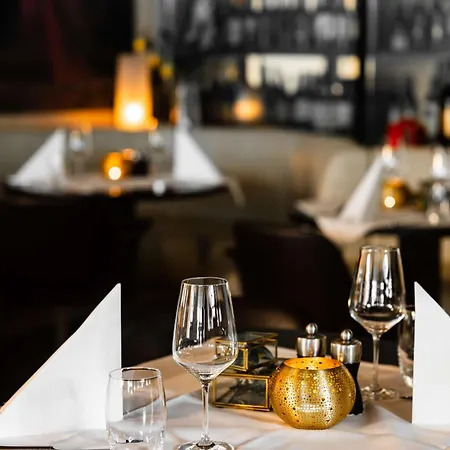 Szálloda Radisson Blu Hotel, 4*