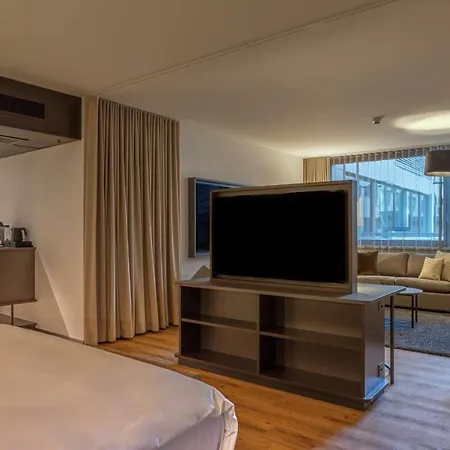Hotel Radisson Blu Hotel, 4*